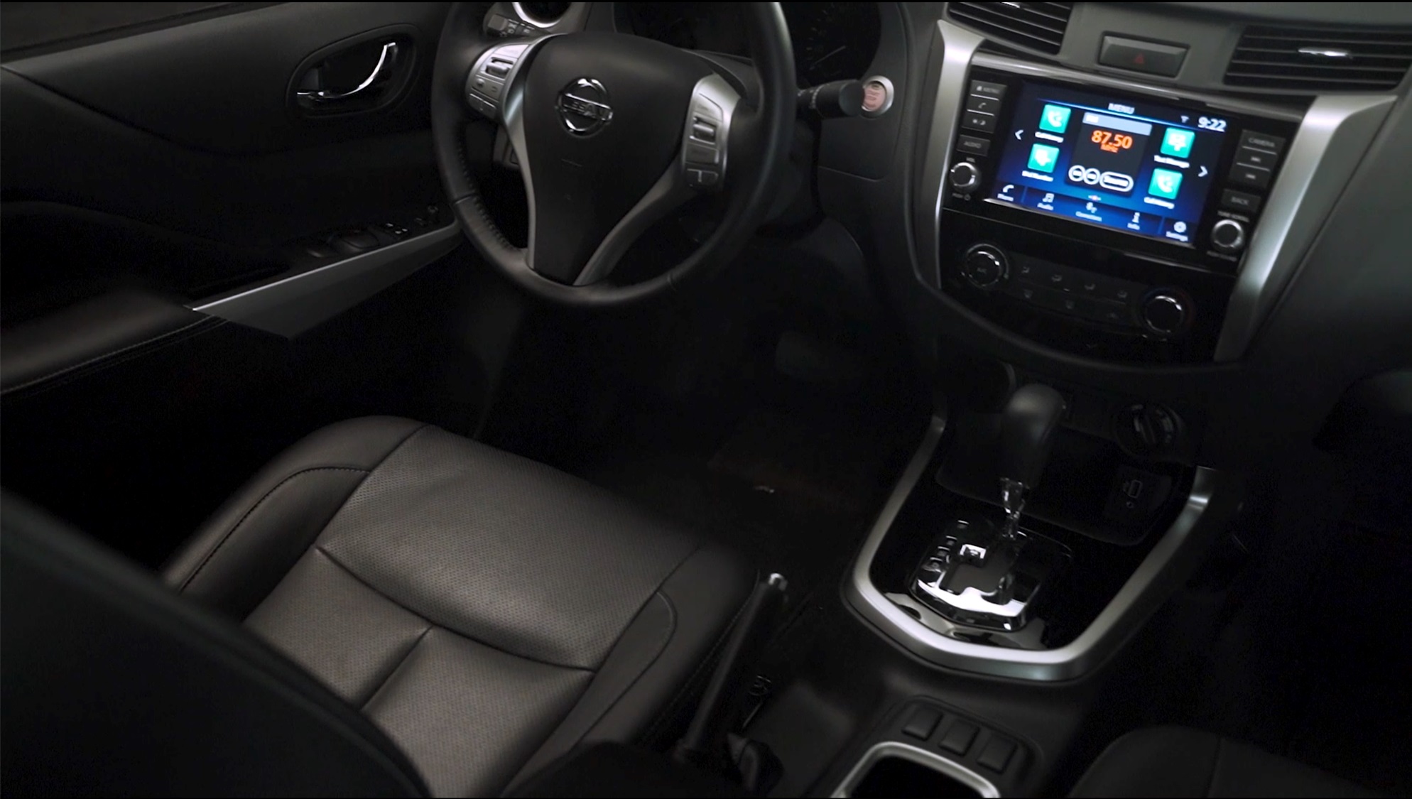Navara interior